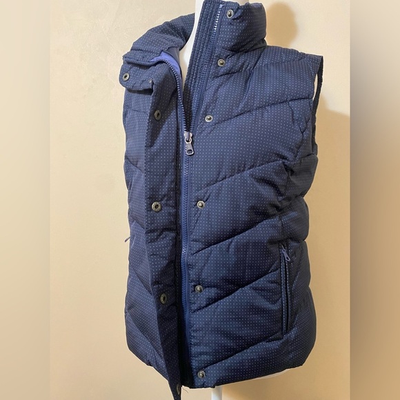 Gap outdoor Edition winter warmth puffer vest navy dots women’s size small - Picture 9 of 9